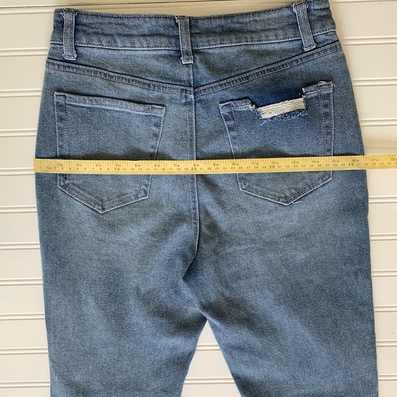 Tinseltown Distressed Jeans - Picture 7 of 9